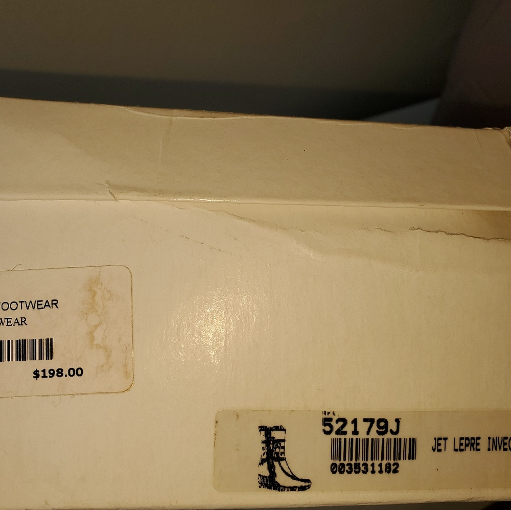 Boots - Picture 5 of 5